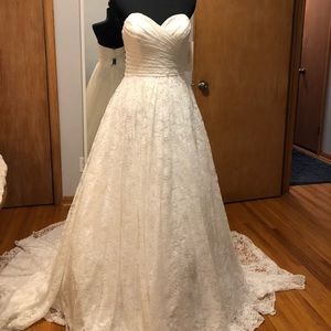 NWT David’s Bridal Wedding Dress Size 10 Pockets!
